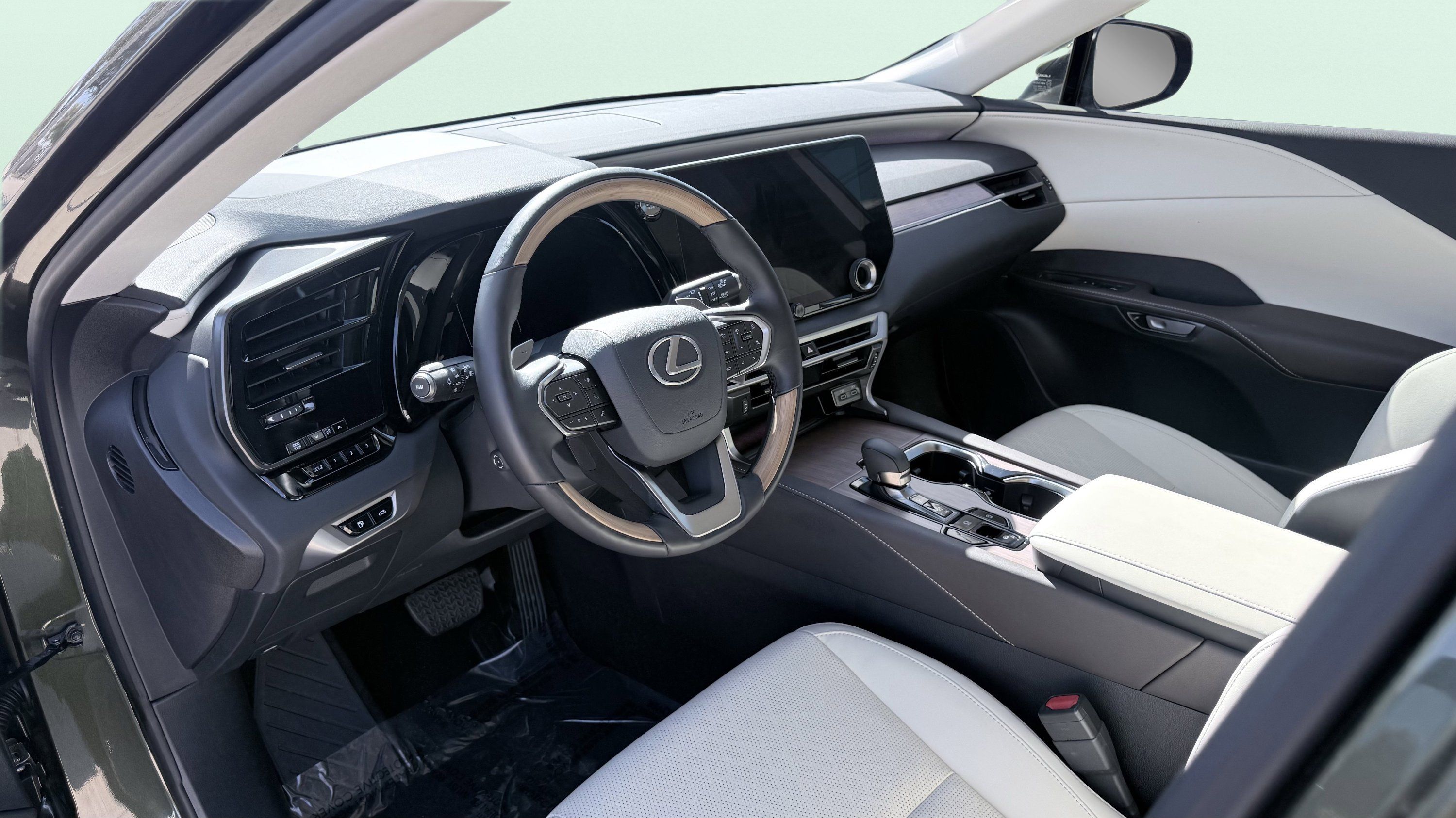 Used 2026 Lexus RX 350 Premium Plus w/ Accessory Package (Z1) FWD image 24