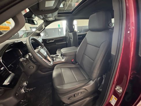 New 2026 GMC Sierra 1500 SLT image 17