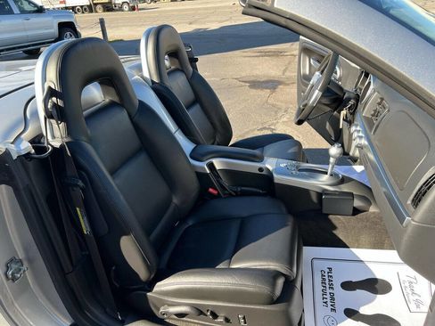Used 2004 Chevrolet SSR w/ Preferred Equipment Group image 53