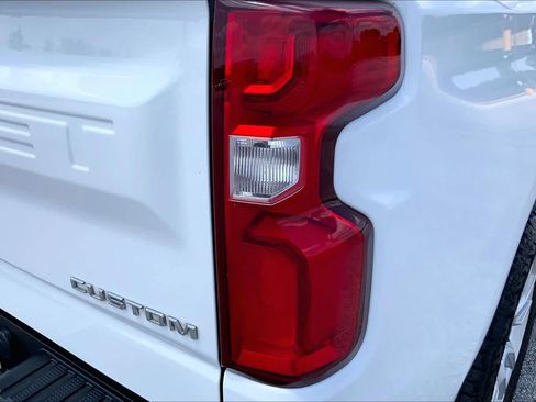 Used 2021 Chevrolet Silverado 1500 Custom AWD/4WD image 29