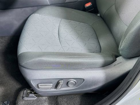 Certified 2025 Toyota RAV4 XLE FWD image 19
