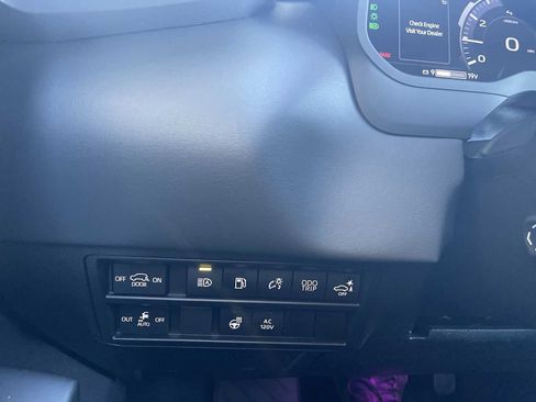 Used 2025 Toyota Sequoia Platinum image 17