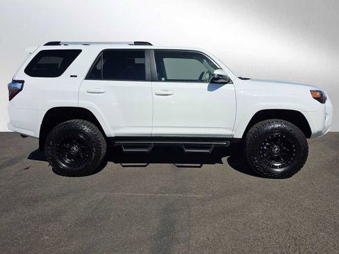 Certified 2023 Toyota 4Runner SR5 Premium AWD/4WD image 2