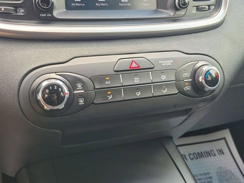 Used 2020 Kia Sorento LX AWD/4WD image 24