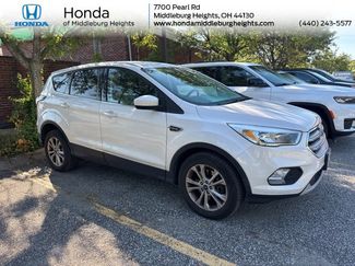 Used 2017 Ford Escape SE image 1