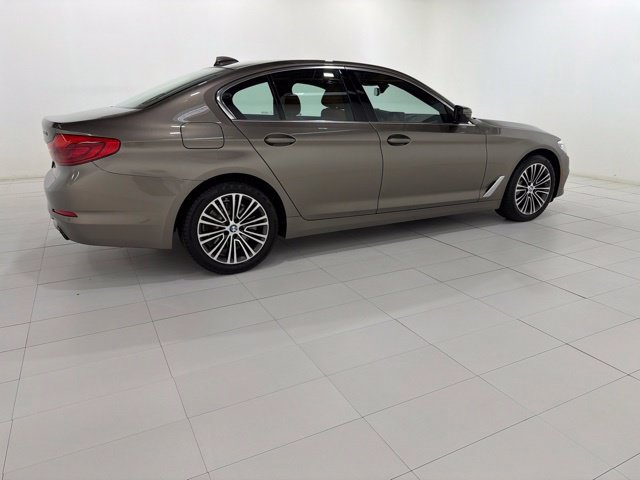 Used 2019 BMW 530i xDrive w/ Convenience Package AWD/4WD image 6