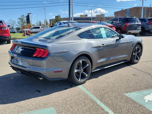 Used 2022 Ford Mustang Coupe image 4