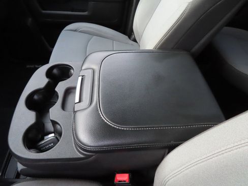 Used 2024 RAM 2500 Big Horn image 41