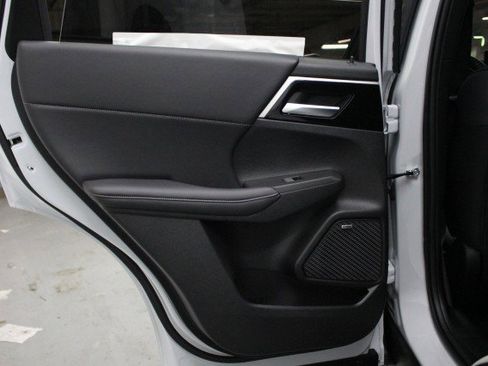 New 2026 Mitsubishi Outlander SE image 26