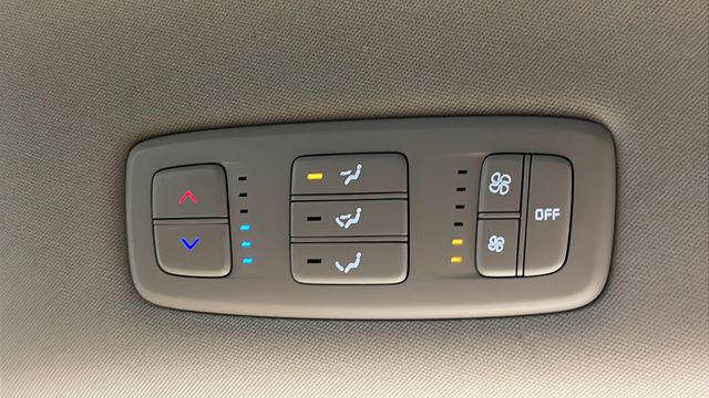 Used 2024 Kia Carnival LX FWD image 34
