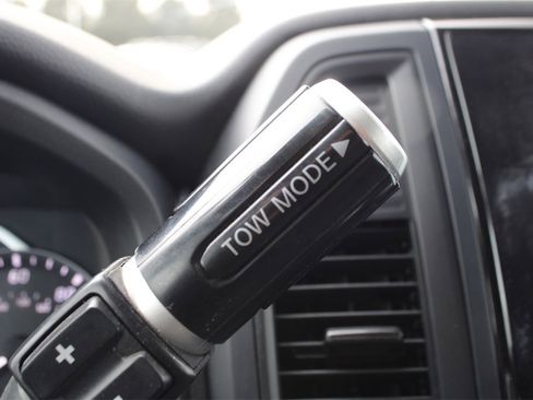 Used 2023 Nissan Titan S w/ S Utility Package image 25