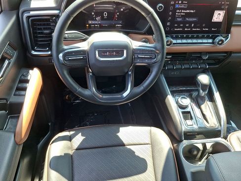 Used 2023 GMC Canyon AT4 w/ AT4 Premium Package AWD/4WD image 21