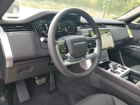 New 2027 Land Rover Range Rover Long Wheelbase SE AWD/4WD image 13