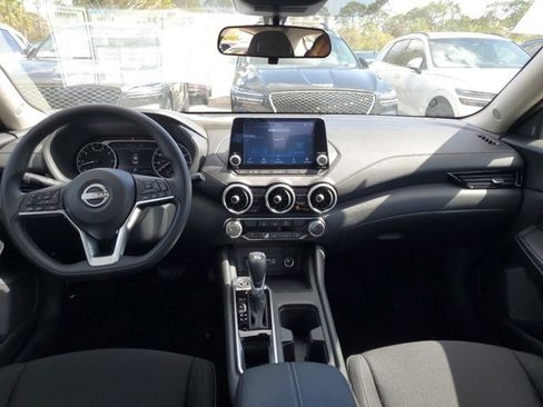 New 2025 Nissan Sentra SV image 7
