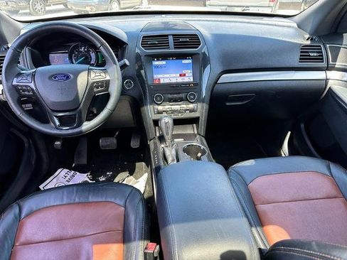 Certified 2019 Ford Explorer XLT w/ Equipment Group 202A FWD image 12