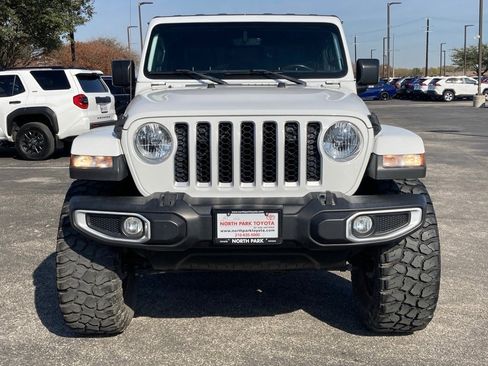 Used 2022 Jeep Gladiator Overland w/ Popular Equipment Package image 2