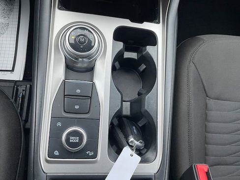 Used 2020 Ford Explorer XLT w/ Comfort Package image 25