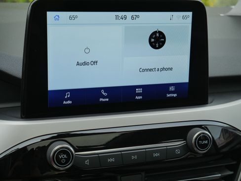 Certified 2022 Ford Escape SE w/ SE Sport Appearance Package image 11