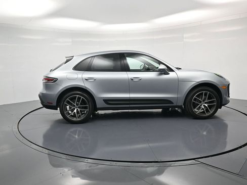 Used 2026 Porsche Macan AWD/4WD image 31