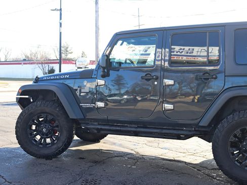 Used 2017 Jeep Wrangler Unlimited Rubicon w/ Dual Top Group image 14