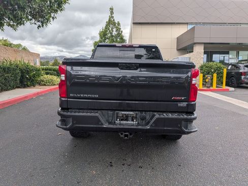 Used 2022 Chevrolet Silverado 1500 RST w/ Convenience Package II AWD/4WD image 7