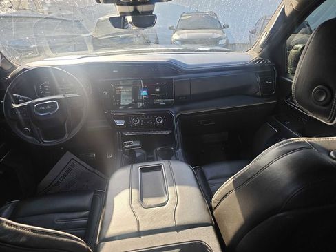 Used 2022 GMC Sierra 1500 AT4X image 11