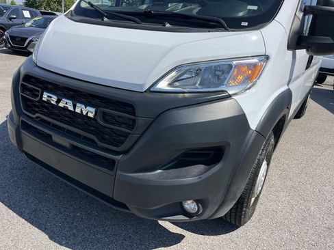 Used 2025 RAM ProMaster 2500 w/ Convenience Group FWD image 9