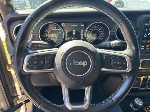 Used 2020 Jeep Gladiator Overland w/ Popular Equipment Package AWD/4WD image 19