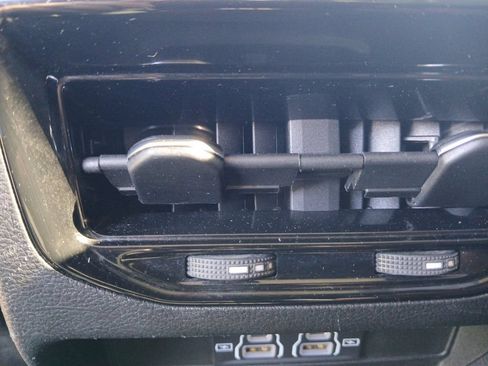 Used 2023 Jeep Grand Cherokee L Laredo RWD image 26