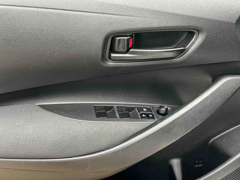 Used 2024 Toyota Corolla LE FWD image 12
