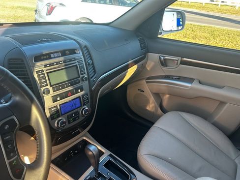 Used 2011 Hyundai Santa Fe Limited image 14