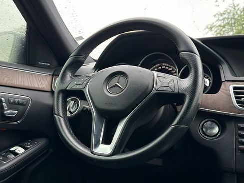 Used 2014 Mercedes-Benz E 350 Sedan image 36