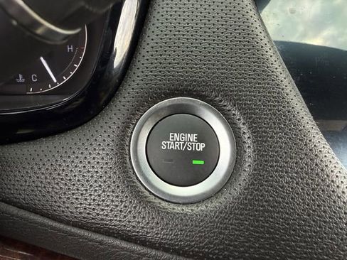 Used 2017 Cadillac XT5 Luxury w/ Driver Awareness Package FWD image 22