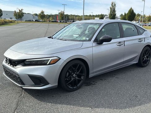 Used 2023 Honda Civic Sport image 14