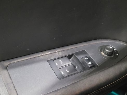 Used 2014 Dodge Challenger R/T RWD image 27