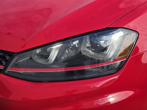 Used 2016 Volkswagen GTI Autobahn w/ Lighting Package (SEL) FWD image 7