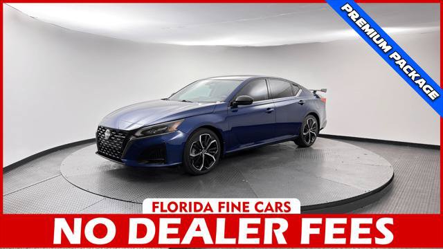 Used 2023 Nissan Altima 2.5 SR w/ SR Premium Package FWD image 1