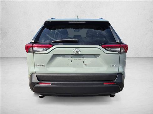 Used 2019 Toyota RAV4 XLE Premium w/ Advanced Technology Package FWD image 7