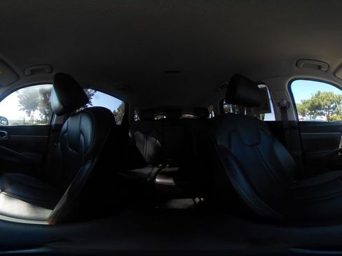 Used 2024 Kia Sorento S image 41