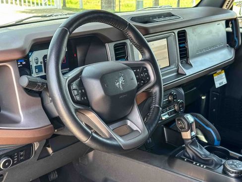 Used 2023 Ford Bronco Outer Banks AWD/4WD image 12