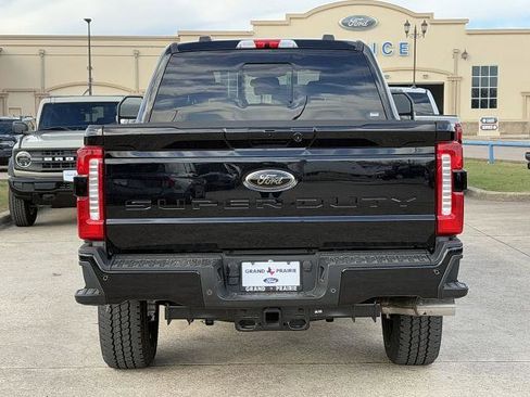 New 2026 Ford F250 Lariat w/ Black Appearance Package image 6