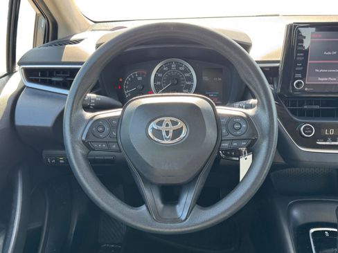 Used 2022 Toyota Corolla LE FWD image 13