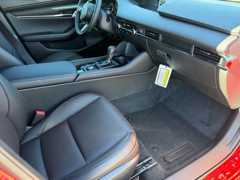 New 2026 MAZDA MAZDA3 Hatchback w/Premium Plus Pkg image 14