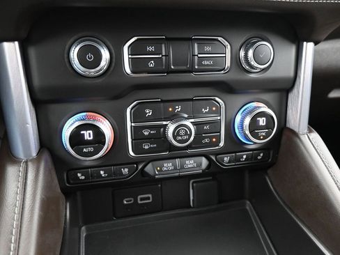 Certified 2023 GMC Yukon SLT image 17