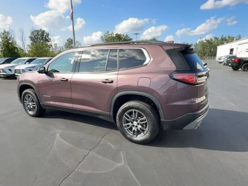 Certified 2025 GMC Acadia Elevation AWD/4WD image 6