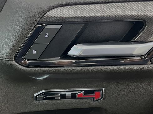 Used 2022 GMC Sierra 1500 AT4 w/ AT4 Premium Package image 32