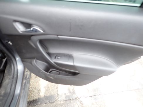 Used 2011 Buick Regal CXL Turbo w/ TO2 Preferred Equipment Group image 39