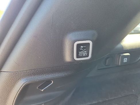 Used 2024 Jeep Grand Cherokee Trailhawk image 14