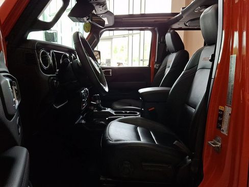 Used 2023 Jeep Wrangler Unlimited Rubicon 392 AWD/4WD image 14