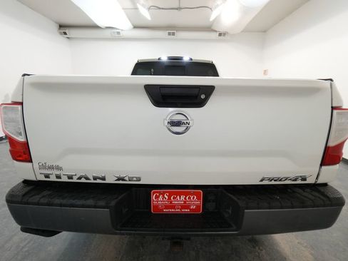 Used 2016 Nissan Titan PRO-4X image 8